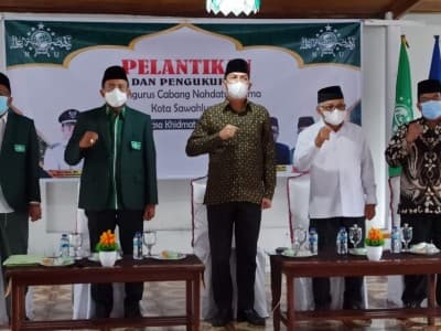 Lantik PCNU Sawahlunto, Ketua PWNU Sumbar: Bekerjalah Berdasar Tiga Pilar