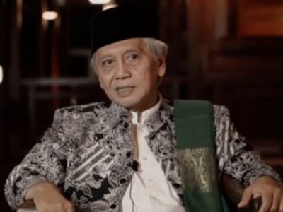 Kiai Achmad Chalwani Kisahkan Tirakat Para Kiai