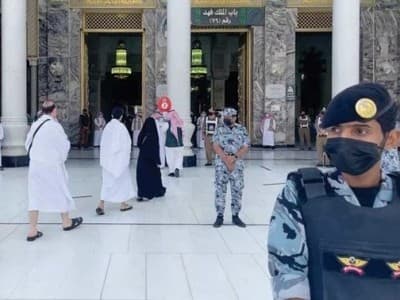 Ketatnya Penjagaan Saat Jamaah Haji 2021 Masuk Tanah Suci