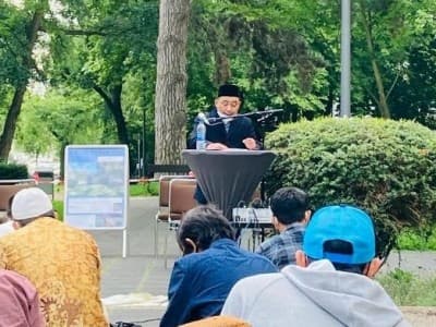 Saat Rais PCINU Mengisi Khutbah Idul Adha di Jerman