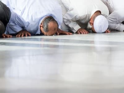 Tata Cara Shalat Tarawih: Hukum, Keutamaan, dan Teknisnya