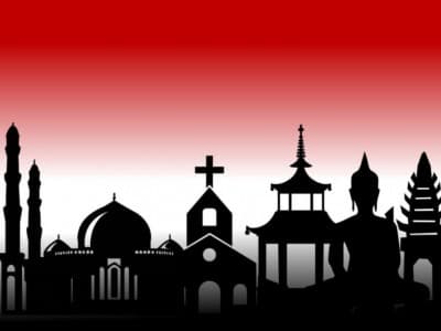 Tolong-menolong Terkait Rumah Ibadah Agama Lain (1): Pendapat Ulama yang Melarang