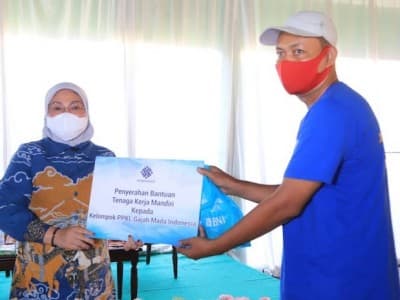 Setelah Subsidi Gaji Pekerja, Kemnaker Bagikan 100 Ribu Paket Bantuan untuk PKL