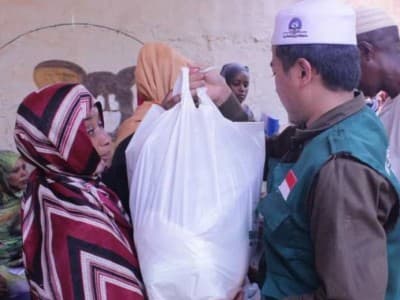 Cerita LAZISNU Bagikan Kebutuhan Pokok untuk Pengungsi Sudan