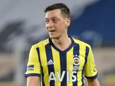 Ucapkan Selamat HUT Ke-76 RI, Mesut Ozil: Semoga Cepat Pulih dari Pandemi