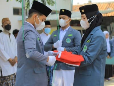 Semangat Zidane dan Sarung Robek Jelang Upacara HUT RI