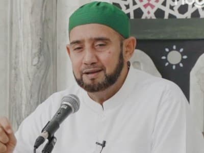Habib Syech Kisahkan Adab Gurunya dalam Berkomunikasi