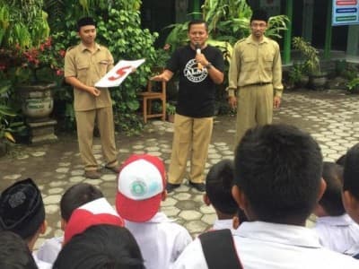 Adi Sutrisno Raih Penghargaan Sosok Inspiratif Penanganan Covid-19 dari LPBINU