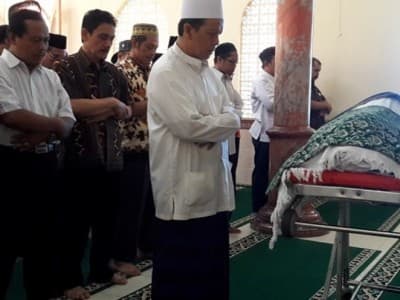 Orang Tua Berwasiat Enggan Dishalati Anaknya