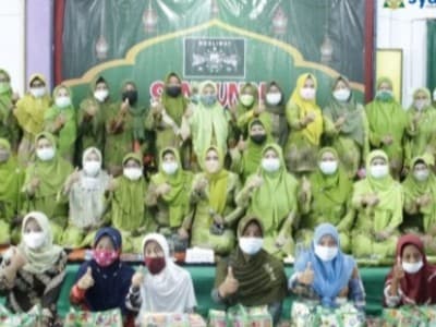 Muslimat NU Bangkalan Berikan Santunan untuk Anak Yatim dan Duafa