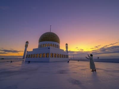 KH. Ali Maksum: Empat Ciri Muslim yang Kaffah