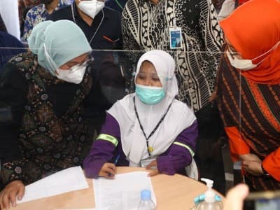 Berkunjung ke Semarang, Menaker Intip Langsung Rekening Pekerja