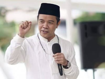 Santri Tutup Kuping dari Suara Musik Dianggap Radikal, KH Taufik Damas: Lebay