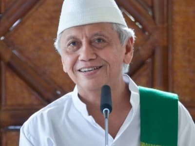 KH Achmad Chalwani: Orang Sabar Mudah Mendapat Kasih Sayang Allah