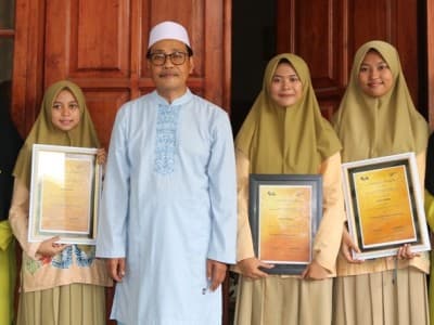 Ubah Kulit Semangka untuk Obat Diabetes, MA Model Zainul Hasan Genggong Raih Medali Emas Ajang Internasional