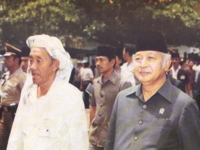 Cara Almaghfurlah Kiai As’ad Ajak Preman Shalat Jumat