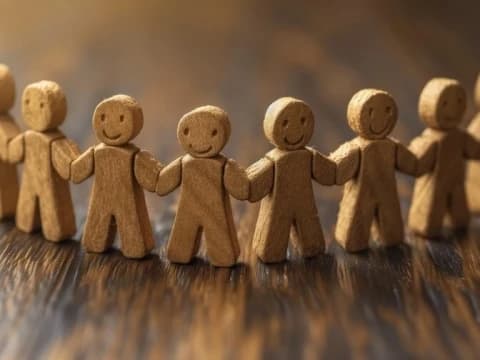 Khutbah Jumat: Derajat Manusia Sama, Iman dan Amal Saleh Pembedanya