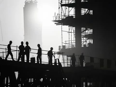 Solusi Shalat untuk Pekerja Penuh Waktu 