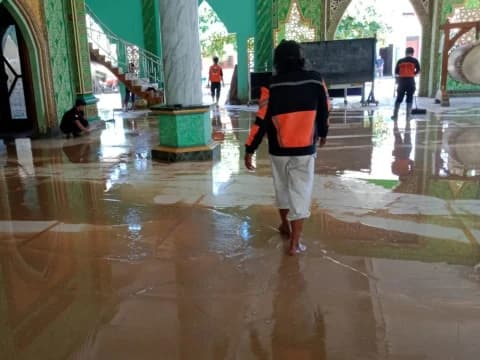 Banjir Grobogan Surut, Para Relawan NU Masih Bergerak