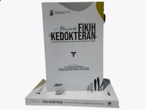 Buku Khazanah Fikih Kedokteran: Kajian Hukum, Sejarah, dan Hikmah Dunia Medis Karya Lirboyo