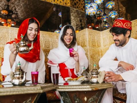 Dari Zoroastrianisme hingga Islam: Perjalanan Spiritual Bangsa Persia