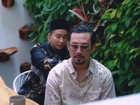 Dinilai Berlebihan, Bagaimana Hukum Menerima Upah dari Pengobatan Ruqyah? 