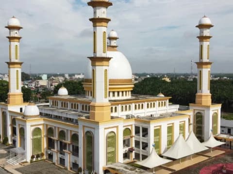 5 Adab Mengungsi di Masjid Akibat Bencana