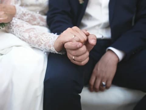Viral Jasa Nikah Sirri, Begini Penjelasan Ulama Fiqih!