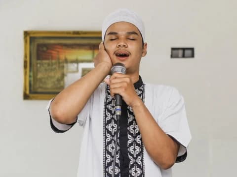 Hukum Adzan di Kubur (Freepik)