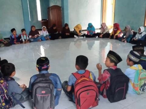 Berperan Penting bagi Kesuksesan, Ini Cara Melatih Kepekaan Sosial Anak