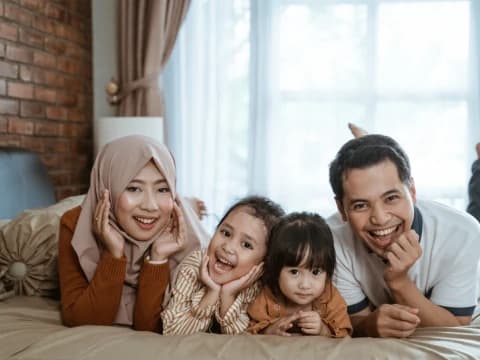 Siapa Harus Didahulukan, Ibu atau Istri? Ini Penjelasan Ulama