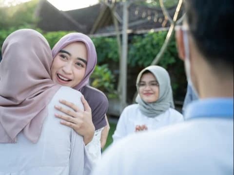8 Adab Pasangan Suami-Istri pada Iparnya