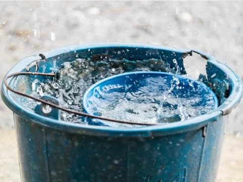 Apa Perbedaan Najis dan Hadats?