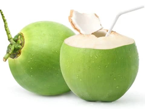 Jadi Menu Pilihan Saat Berbuka Puasa, Ini 6 Manfaat Air Kelapa