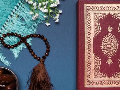 Mengenal Etika Mendengarkan Bacaan Al-Qur’an