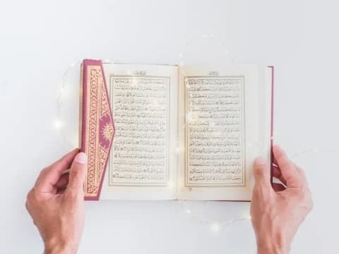 Tafsir Surat Al-'Alaq Ayat 17-19: Ibadah: Jalan Keselamatan, Kesuksesan, dan Kemenangan