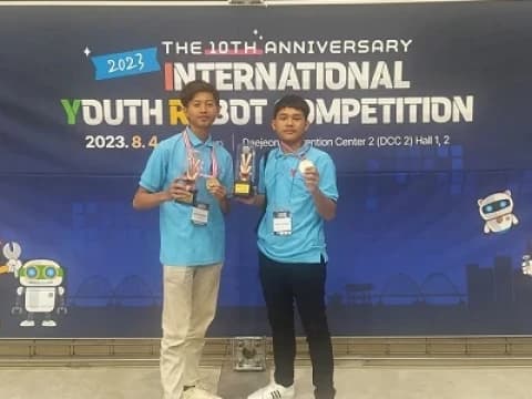 Alfanza dan Erwandi, Remaja Juara Internasional dengan Ciptakan Robot Smart Aquarium