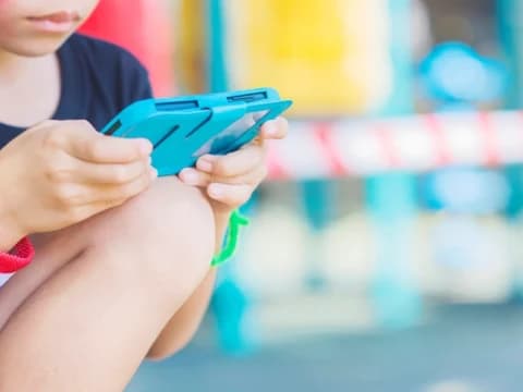 Peran Orang Tua Penting untuk Ciptakan Liburan Asyik Tanpa Gadget