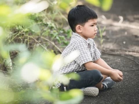 Haruskah Anak Nurut Orang Tua? Simak Penjelasannya