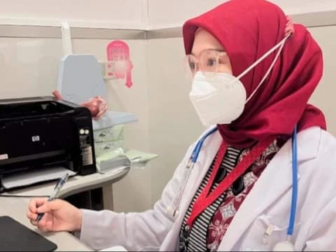 Penerima Beasiswa Kedokteran di China, Anita Kurnia: Dokter dengan Jiwa Santri, Satu Paket Lengkap