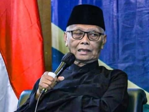 Kiai Anwar Iskandar Jelaskan Makna Politik menurut KH Mahrus Ali Lirboyo