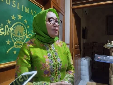 PP Muslimat NU Bagikan 3.500 Paket Lebaran untuk Masyarakat Kurang Mampu di Jabodetabek