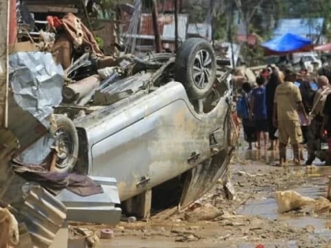 Khutbah Jumat: Belajar Menata Kehidupan setelah Bencana Alam