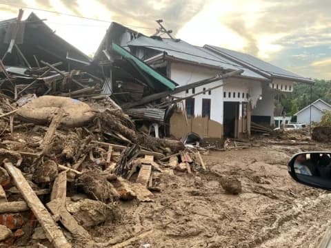 Jumlah Korban Meninggal Bencana Sumatra Bertambah Jadi 992 Orang