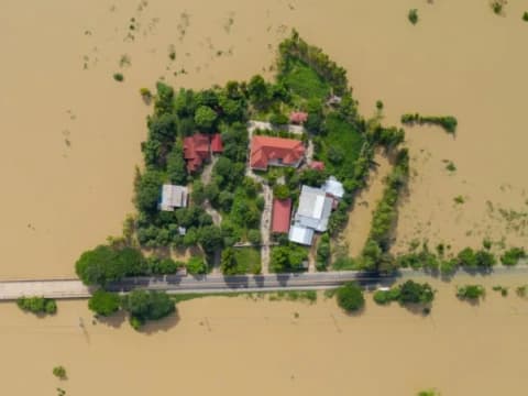 Prabowo Berencana Kucurkan Rp4 Miliar per Kabupaten yang Terdampak Banjir Sumatra