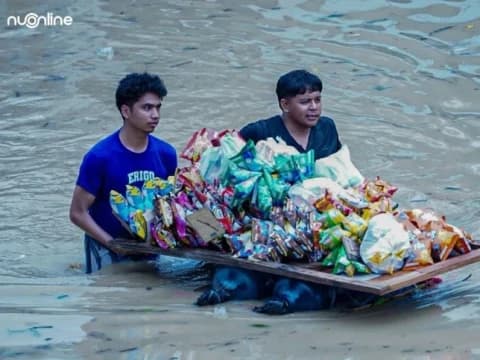 Khutbah Jumat: Gotong Royong Menghadapi Musibah Banjir