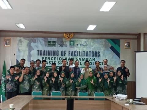 LPBI PBNU Latih Guru SMK Ma'arif Kelola Sampah Berbasis Spiritual Ekologis