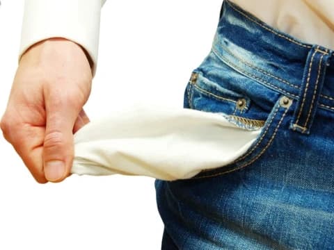 Kisah 3 Orang Saleh yang Tidak Punya Bekal untuk Menyambut Hari Raya