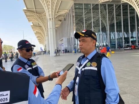 Petugas Pastikan Layanan Terbaik Sambut Kedatangan Jamaah Haji Kloter Pertama