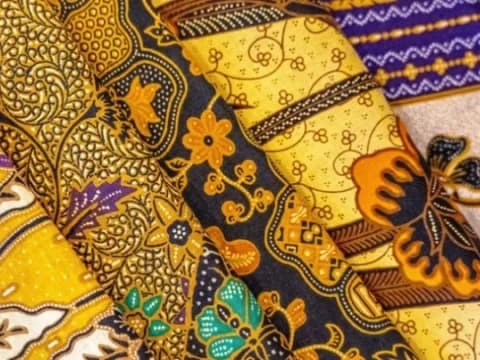 Batik di Mata Generasi Z: Identitas Indonesia yang Harus Terus Dijaga